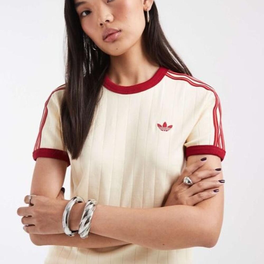 NWT ✨ - Adidas cream & red pinstripe t-shirt with red stripes